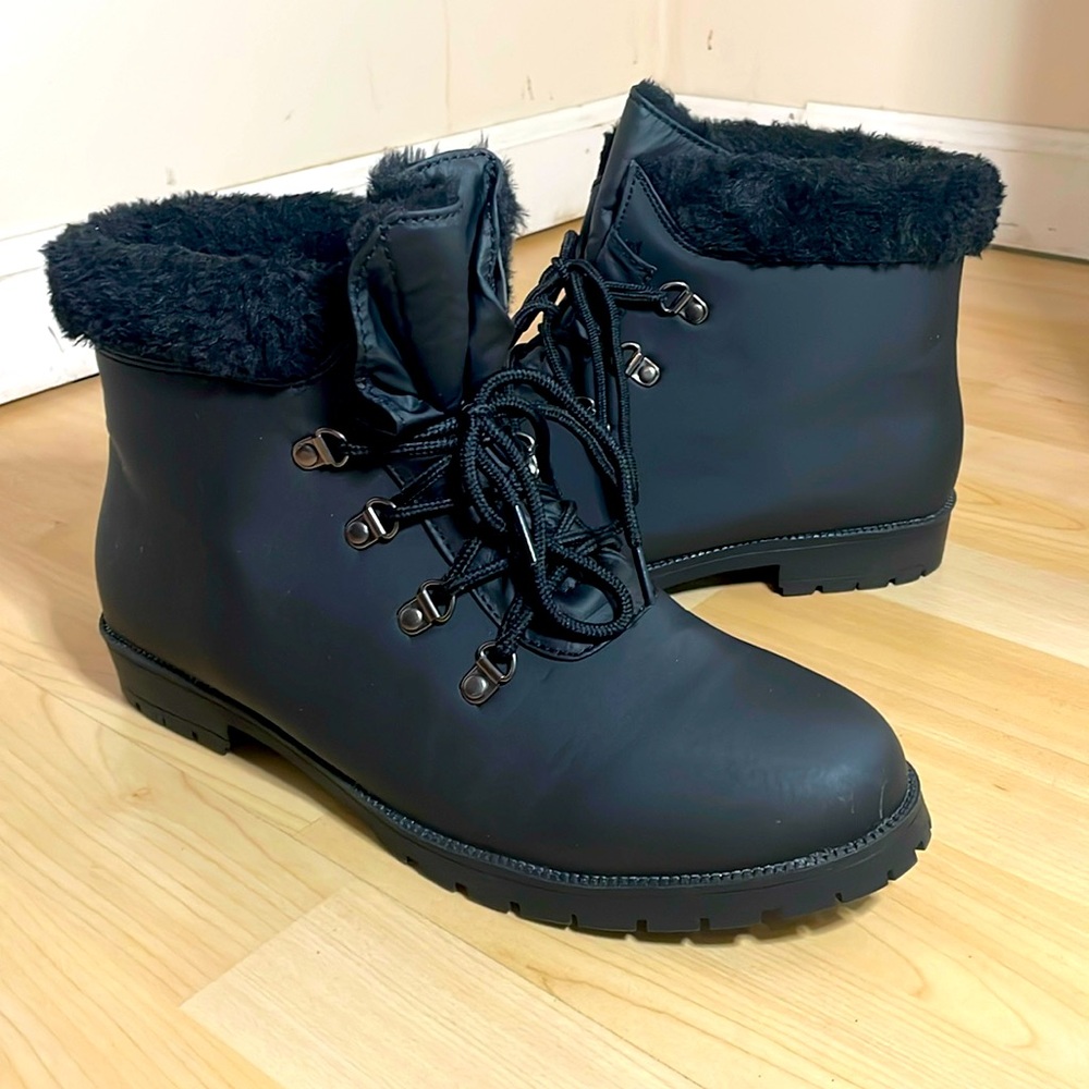 Black Weather Resistant Boots